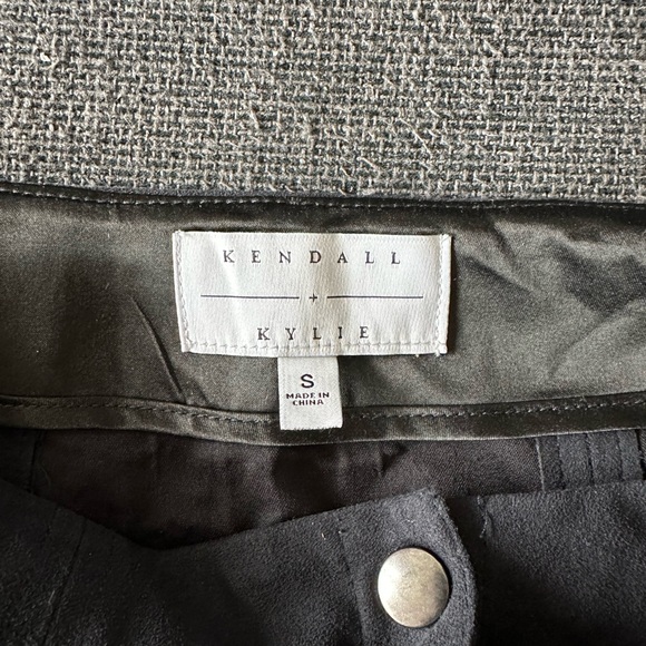 Kendall and Kylie blue suede skirt - Picture 3 of 3